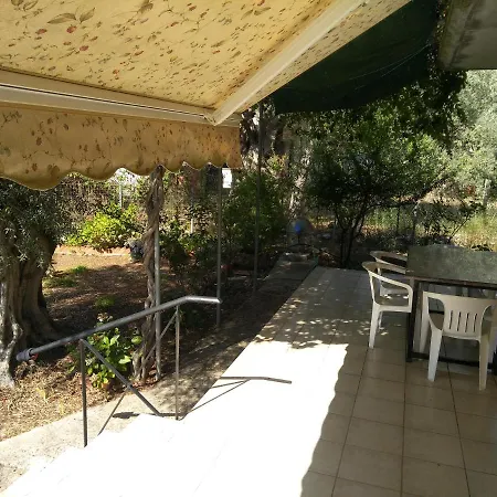 Lefkas House With Garden Prázdninový dům Tsoukaládhes