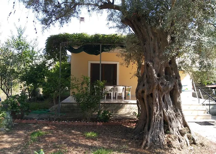 Vakantiehuis Lefkas House With Garden *