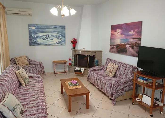 Lefkas House With Garden Vakantiehuis